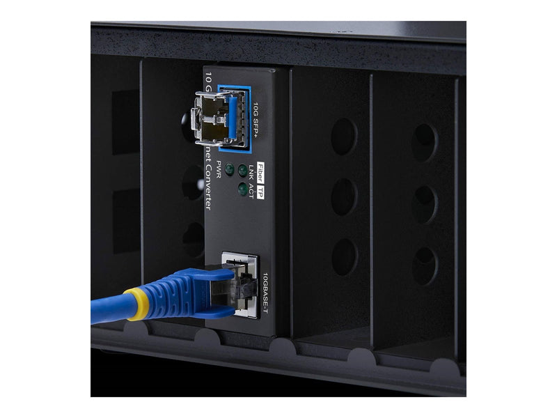 StarTech.com - fibre media converter - 10GbE - TAA Compliant