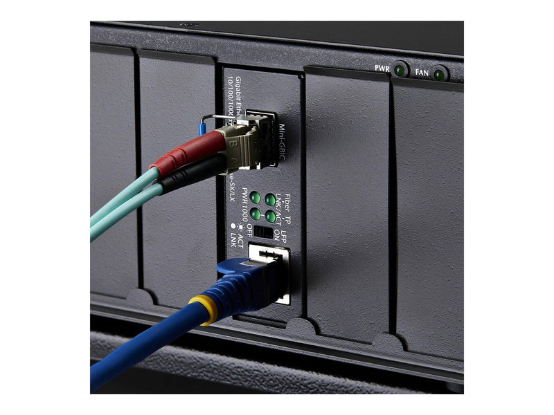 StarTech.com - fibre media converter - 10Mb LAN 100Mb LAN 1GbE - TAA Compliant