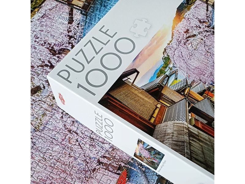 Tactic 1000 pcs puzzle: Woman walking in Kyoto