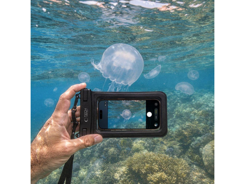 Tech-Protect UWC7 Waterproof Case 6.9" - Black
