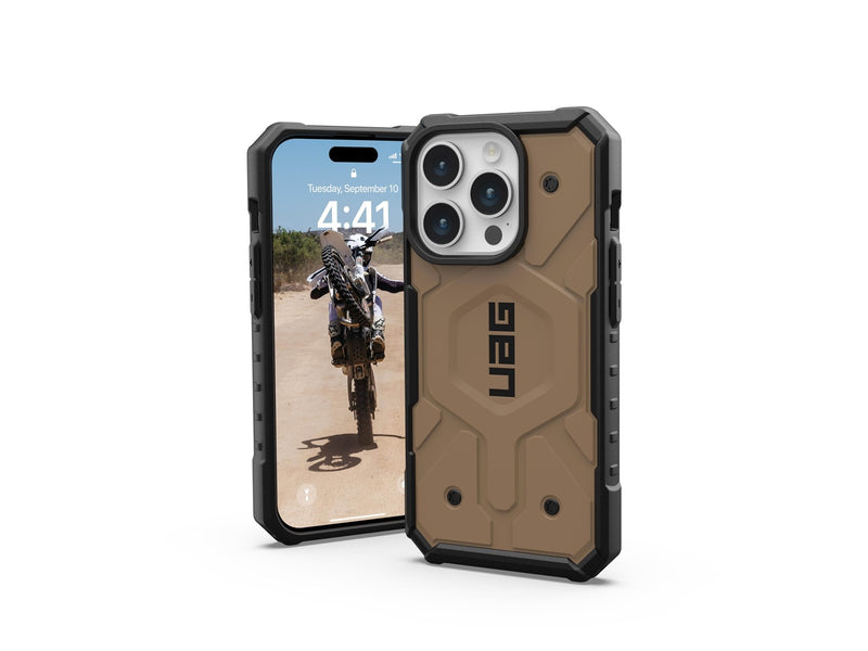 UAG Pathfinder MagSafe dark earth - iPhone 15 Pro