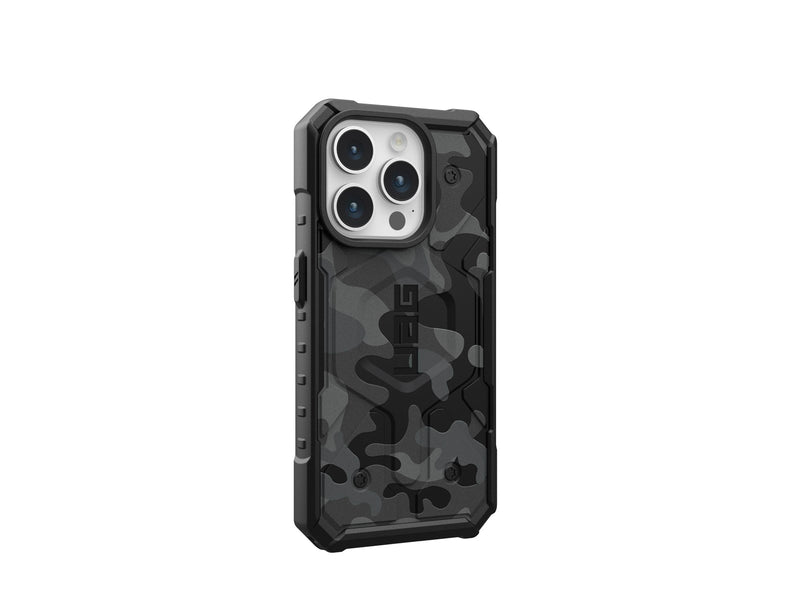 UAG Pathfinder SE MagSafe midnight camo - iPhone 15 Pro