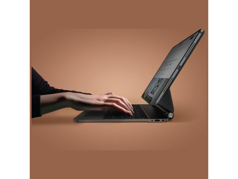 UNIQ  Venno Pro Magnetic Smart Keyboard Case for iPad 11" 2025 / iPad Air 11" 2024 / 2025 / iPad Pro 11" 2018 / 2020 / 2021 / 2022 / 2024 - Brown