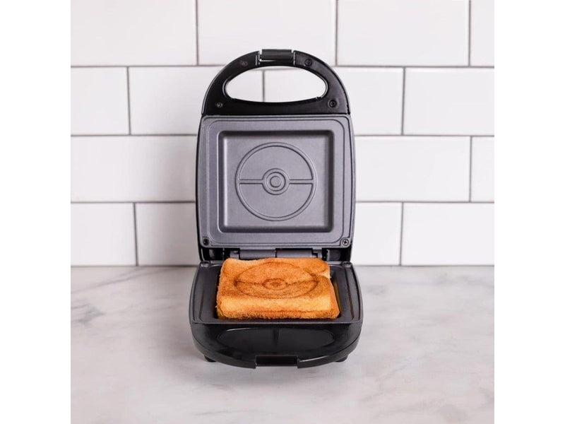 Uncanny Brands Toaster Pokemon - Sandwich Maker (Pokeball)