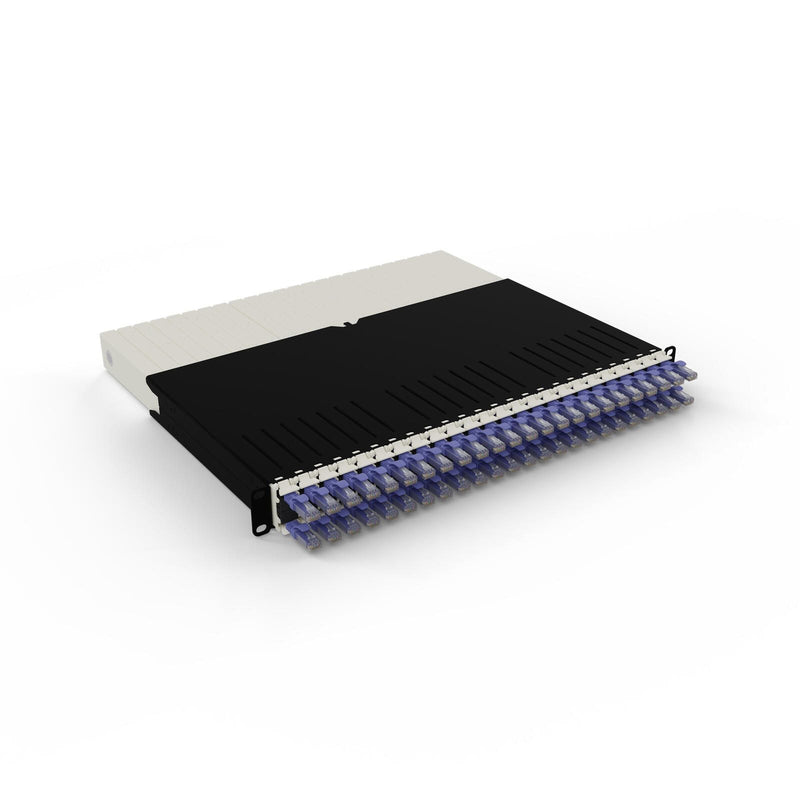 Patchbox patchbox.one Kabeleinzugssystem 8RU/UTP (0,8 m) mit 24 Kassetten, Patchkabel Cat. 6a, U/UTP, PoE++, Kabel viole