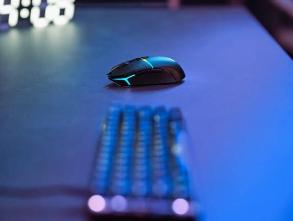Corsair NIGHTSABRE kabellose RGB-Gaming-Maus, schwarz