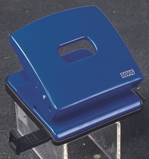 novus Locher C225 blau