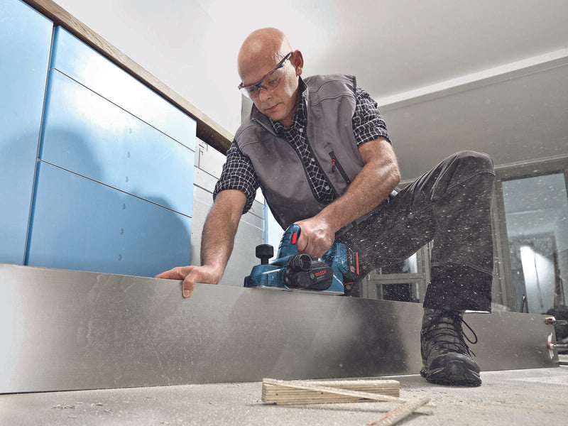 BOSCH Professional GHO 18V-LI Akku-Hobel 18,0 V, ohne Akku