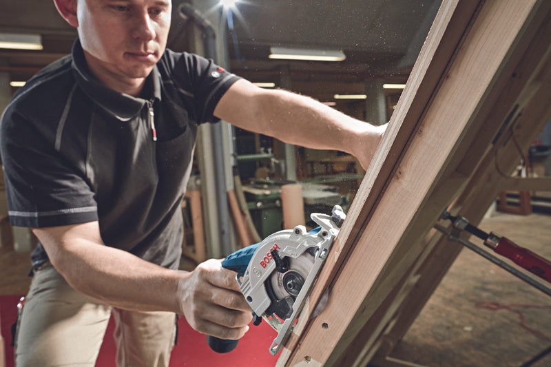 BOSCH Professional Akku-Handkreissäge GKS 12V-26 Solo