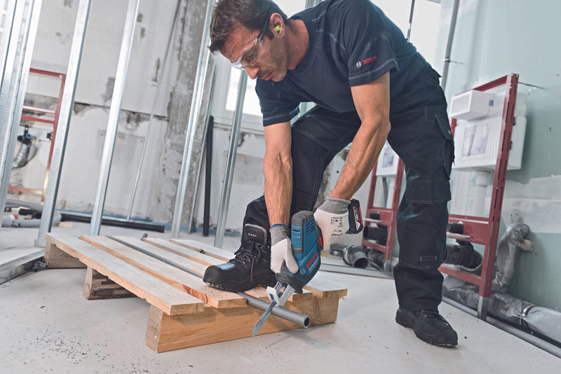 BOSCH Professional Akku-Säbelsäge GSA 18 V-LI C