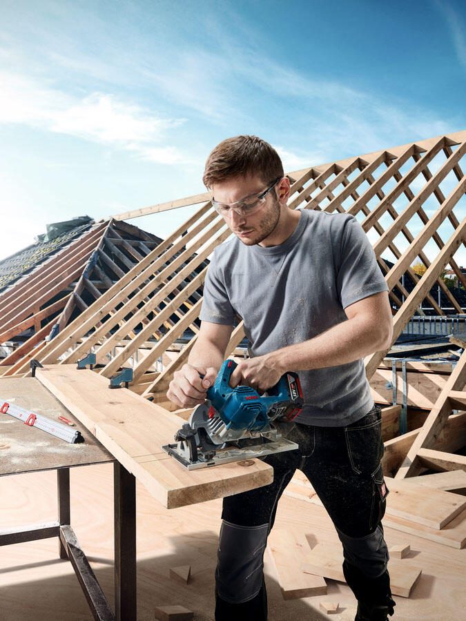 BOSCH Professional Akku-Handkreissäge GKS 18V-57-2