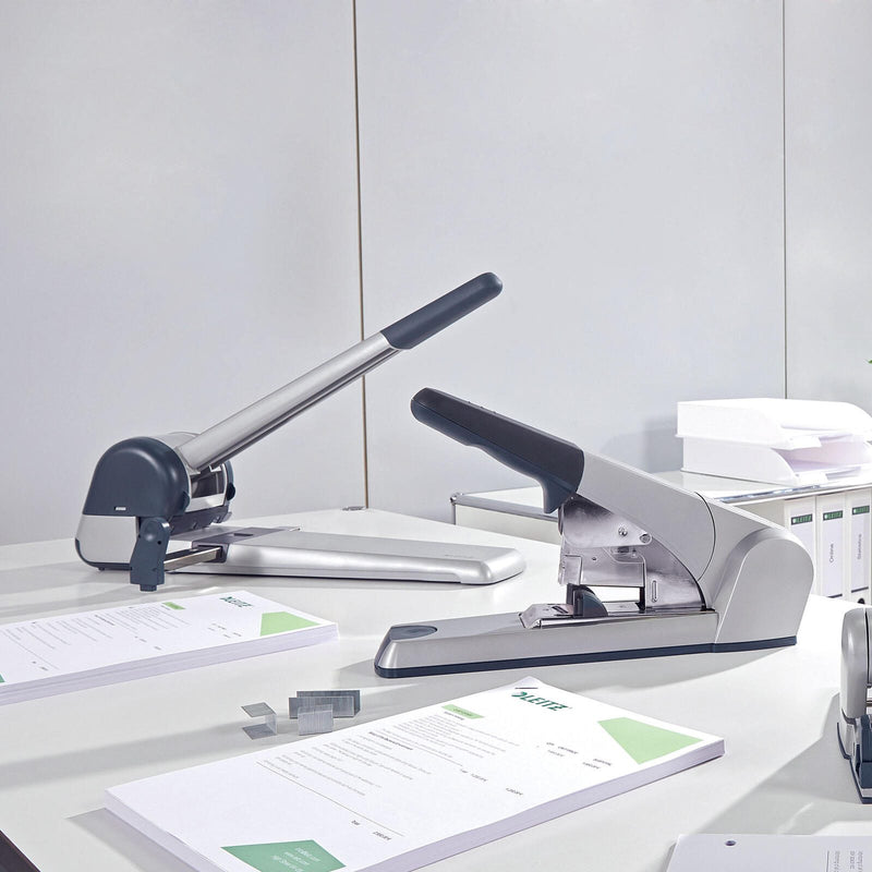 LEITZ Registraturlocher 5182 silber