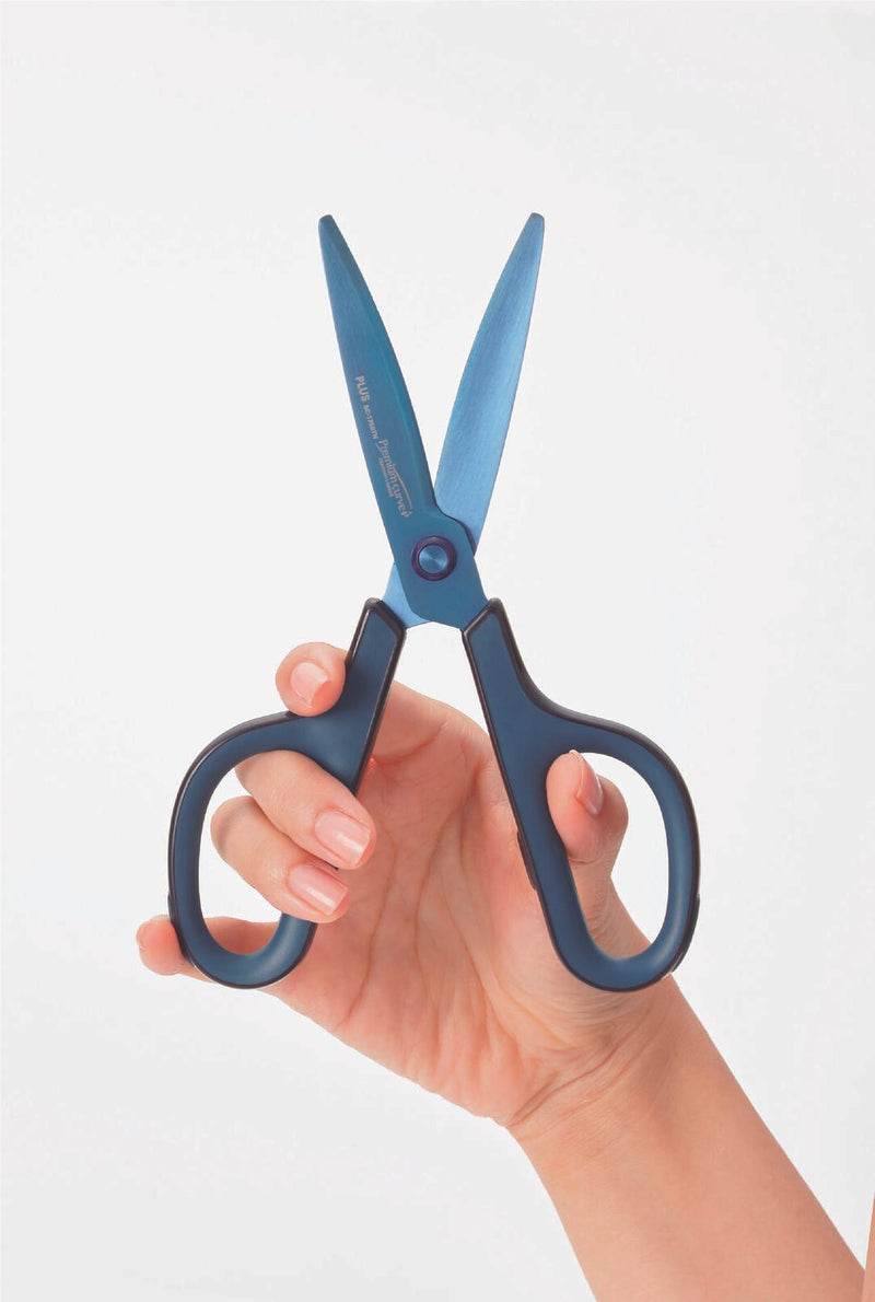 PLUS JAPAN Schere 17.5 cm