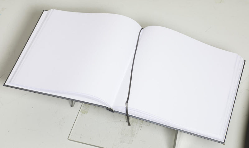 BRUNNEN Gästebuch quadratisch blanko, 200 Seiten
