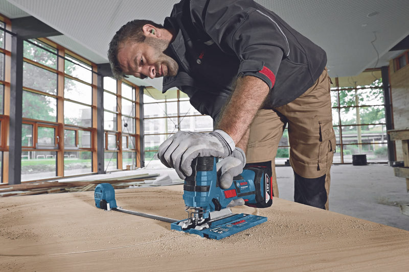 BOSCH Professional Akku-Stichsäge Set GST 18 V-LI S