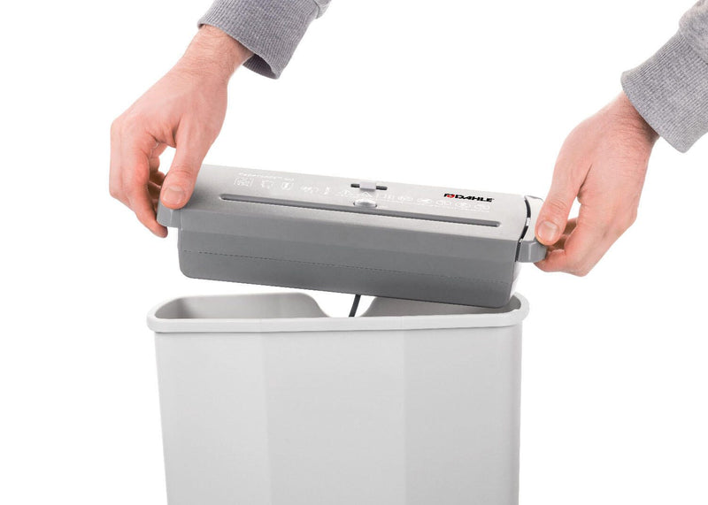 DAHLE PaperSAFE 60 Aktenvernichter mit Streifenschnitt bis 6 Blatt lichtgrau