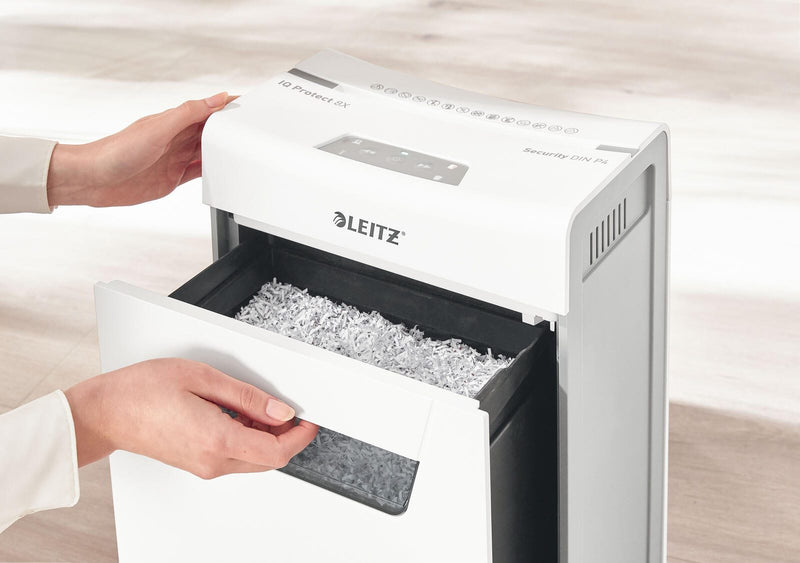 LEITZ Protect 8X Aktenvernichter mit Partikelschnitt bis 8 Blatt weiß