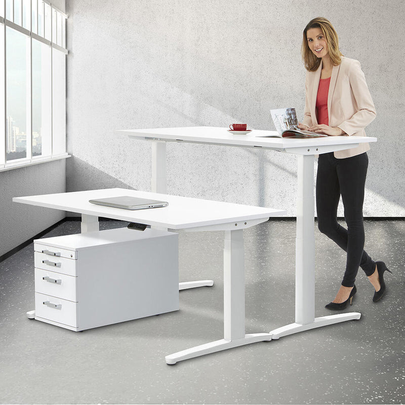 HAMMERBACHER elektrisch höhenverstellbarer Schreibtisch VXBHM16/W/WW weiß