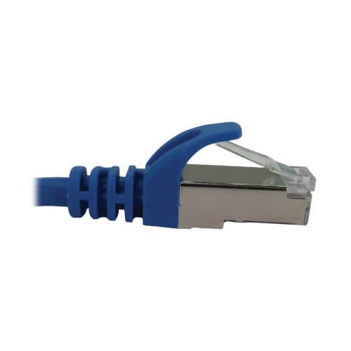Eaton Tripp Lite Series Cat6a 10G Snagless Shielded Slim STP Ethernet Kabel (RJ45 Stecker/Stecker), PoE, Blue, 6 ft. (1.